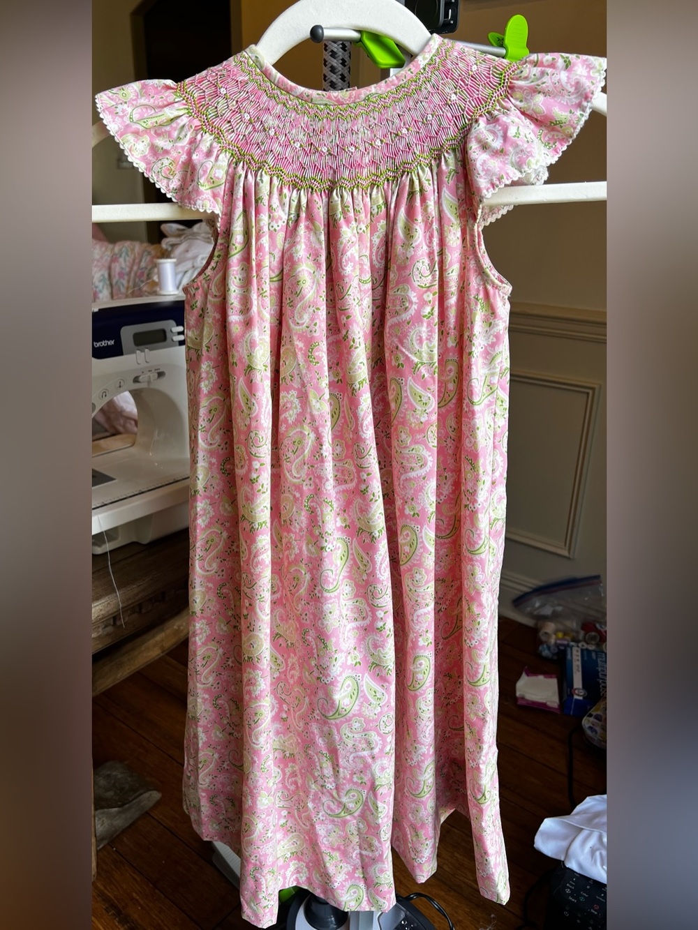 AMANDA REMEMBERED Girls' Pink Paisley Smocked flutter sleeve bishop size 4T